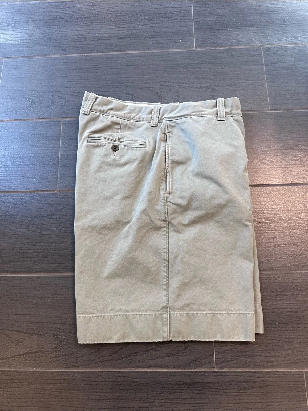 J. Crew Men's Olive Green Flat-Front Chino Shorts